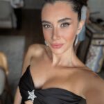 Hande Doğandemir Instagram - about last night 🖤✨