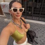 Hande Doğandemir Instagram - same hande but different 🙋🏻‍♀️🪩 selfie dump in barcelona roma