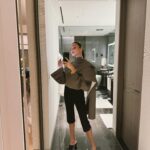 Hande Erçel Instagram - 🥢🖤