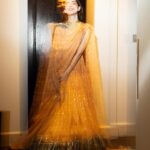 Hania Aamir Instagram - 🤌🏻 . outfit @hussainrehar.official jewels @amayrajewelspk styling @aarindanoor hair & makeup @sonia_nazir photography @mngopro