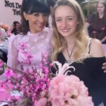Hannah Simone Instagram - Truly the best day ever celebrating Season Two of Not Dead Yet with my sisters @hereisgina @laurenelizabethash @angelagibbs @caseyteevee and my sweet date @clarkegetty_ . I got to meet so many amazing women and chat about this incredible funny weird new season! What a morning :) see everyone this Wednesday Feb 7 when the show premieres on ABC and then on Hulu! ❤️❤️❤️