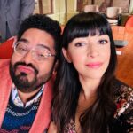 Hannah Simone Instagram - That’s a wrap on Season 2 of Not Dead Yet with my chosen family of the best cast and crew ❤️❤️❤️ what an incredibly funny ten episodes we got to do together! Hope you love them as much as loved making them for you xo
