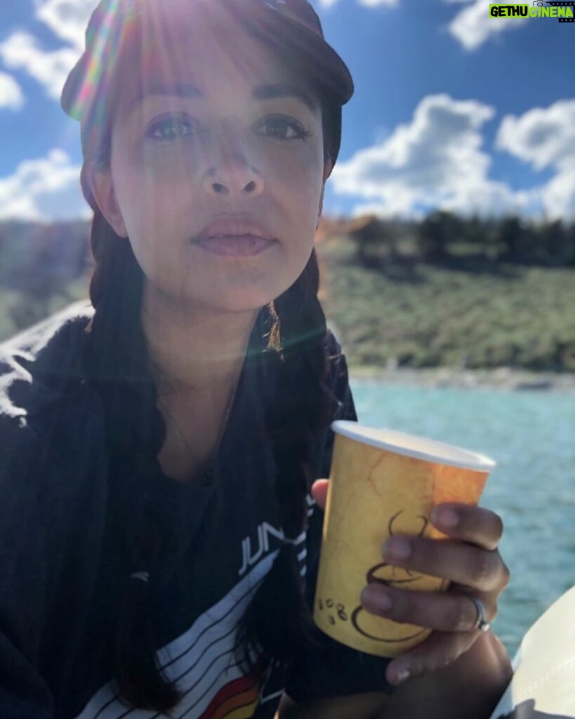 Hannah Simone Instagram - Out in the wild.* *coffee cup definitely does not contain coffee 😬 😉