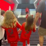 Harry Kane Instagram - A massive thank you to our fans who have made me and my family feel so welcome and at home this season. Was great to be able to spend a nice moment with the family on the pitch and thank our incredible home fans today after a good win. We’ll look to finish on a high note next weekend. 🙌 #MiaSanMia