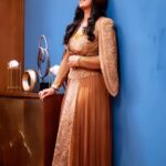 Harshdeep Kaur Instagram - Channelling my inner diva ✨ here’s my look from #RememberingTheDivas show at NMACC 🥂 Thanks to @expressionistbyjaspreet for this look! ✨ MUA @priyankaarora22 Photos @ziyaadmedia.in Styling @styledbysujata Jewels @diagoldbyvardagoenka , @allthatglitters.jewellery Asst. @_jyoti_808 @ashwinishajigeorge13 #HarshdeepKaurLive #NMACC