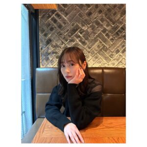 Haruka Fukuhara Instagram - .
最近涼しくなってきて快適だ〜☺︎
tops→ #sacai
accessory→ #TEN. #DIOR