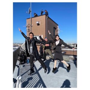 Haruka Fukuhara Instagram - .
今夜はいよいよ正直不動産2最終回です☺︎
写真は、大好きなお父ちゃん・高橋克典さんと！
お父ちゃんに会えたのが嬉し過ぎて、鵤社長！と思っていても撮影中、終始顔がほころんでしまい大変でした😳
久々に会っても永遠のお父ちゃんでした♡
22時から是非観てね！！

#正直不動産2