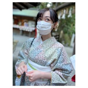 Haruka Fukuhara Instagram - .
2023年。
明けましておめでとうございます☺︎
本年も感謝の気持ちを忘れず、自分らしく、笑顔で過ごしていけたらと思っております。
どうか、2023年も皆様が笑顔溢れる1年となりますように、、✨
皆様の心に響くものをお届けできるようよう、私も精進して参ります！
本年もどうぞよろしくお願い致します！