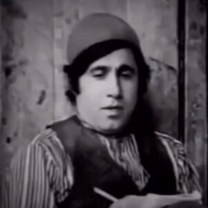 Hasti Mahdavifar Instagram - همه ی ما معترضیم به هزار و یک چیز .
ميخواهيد همه ي ما را اعدام كنيد ؟
 ازين هشتاد و پنج ميليون شايد ده میلیون برایتان ماند. دقیقا با این شاید ده میلیون چه کار میخواهید بکنید؟
.
#مجید_کاظمی  #سعید_یعقوبی  #صالح_میرهاشمی 
#مهسا_امینی