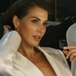 Hatice Şendil Instagram - Hürriyet Hafta Sonu’da Hakan Gence ile Keyifli Bir Sohbet Sizleri Bekliyor! Röp:Hakan Gence Fotoğraflar : Muhsin Akgün İd İletişim Gülbahar Karakuş Styling: Burak Sanuk Saç: Sezgin Köle Makyaj: Aslı Mat