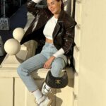 Hatice Şendil Instagram - Yoktum buralarda ya o yüzden bir arkadaşa bakıp çıkıcam📣