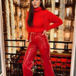 Hatice Şendil Instagram - Bonbon rouge à Paris