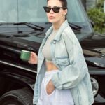 Hatice Şendil Instagram - Güne daha önce çektiğim ama paylaşmadığım fotoğraflarla başlayayım dedim. Ara sıra yaparım böyle✌🏻a couple months ago😁