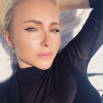 Hayden Panettiere Instagram - Hello everyone! Finally posting publicly. Hope everyone is staying healthy and safe 🙏🏼🙏🏽🙏🏾🙏🏿
