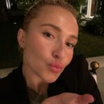 Hayden Panettiere Instagram - All my love 😘