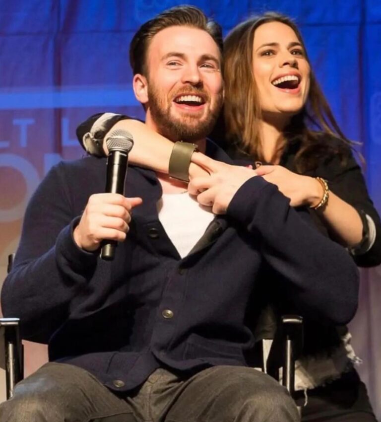 Hayley Atwell Instagram - happy birthday to the lovely, smart, kind and funny @chrisevans. A gentleman and a sweet heart. As a birthday present I’ve started following him. 😂