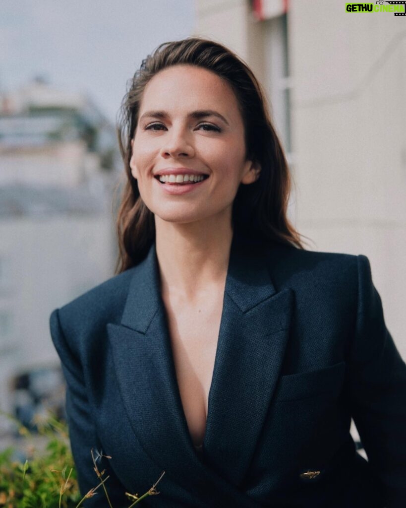 Hayley Atwell Instagram - When the very handsome @stefanbertin isn’t taming my mane, he’s taking nice pics and making me smile. Paris @chloe show was a dream. Thank you @gabrielahearst @rosefordestudio @wendyrowe 😍