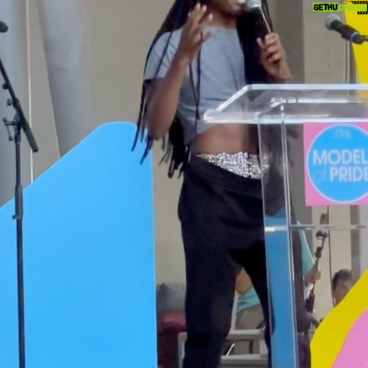 Hayley Kiyoko Instagram - I was so honored to get to perform at Models of Pride this weekend, the worlds largest free festival for queer and trans youth. Thank you @lalgbtcenter for the incredible and life changing work you do for our community and the safe space you provide, it means the world to me and so many others. 🥹❤️🏳️‍🌈