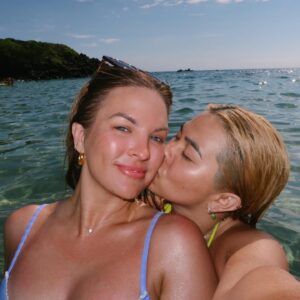 Hayley Kiyoko Instagram - I always get a lot of anxiety taking time off cus I prefer to work but I got back from tour and then went straight into book mode so I hadn’t had anytime to decompress. Last week I could feel my body shutting down. Normally I wouldn’t listen and I’d keep pushing my body. But I’m listening now. I’m listening to my body and mind. I needed rest, the ocean, yummy food, ease, and my girl.