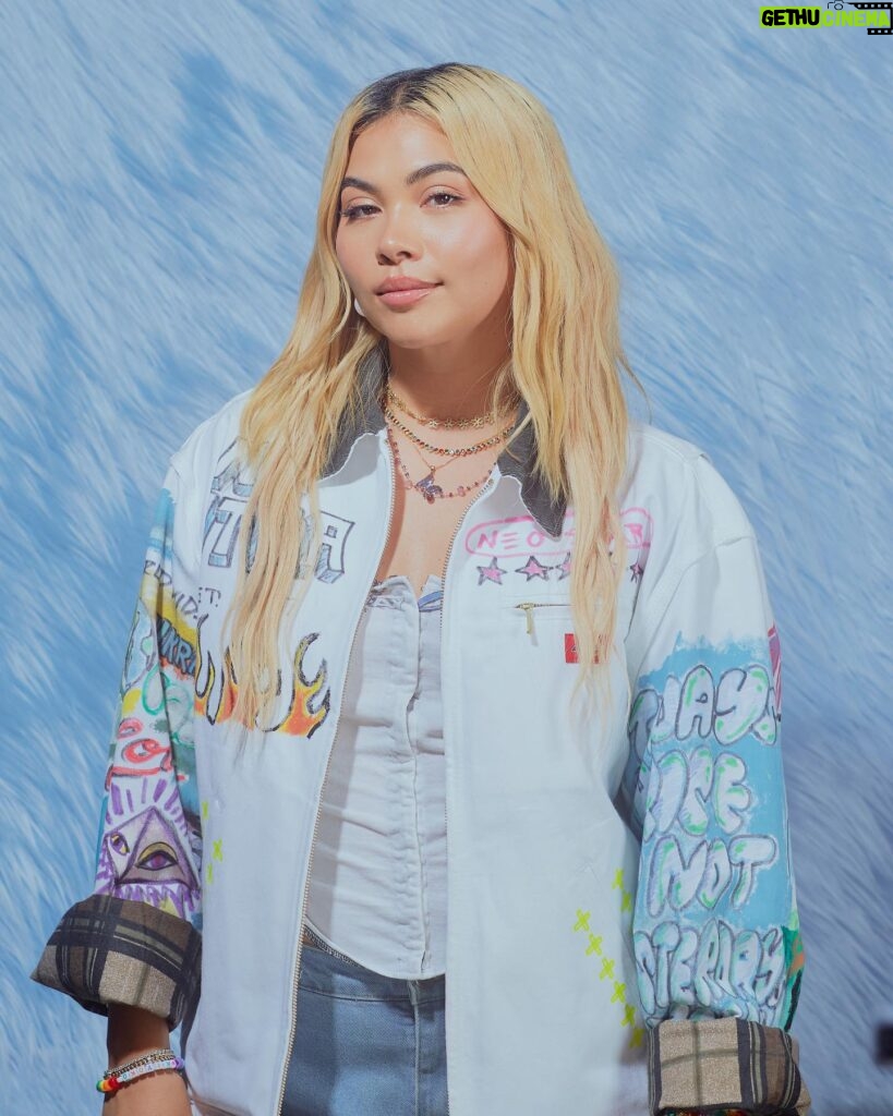 Hayley Kiyoko Instagram - I was so honored to get to perform at Models of Pride this weekend, the worlds largest free festival for queer and trans youth. Thank you @lalgbtcenter for the incredible and life changing work you do for our community and the safe space you provide, it means the world to me and so many others. 🥹❤️🏳️‍🌈