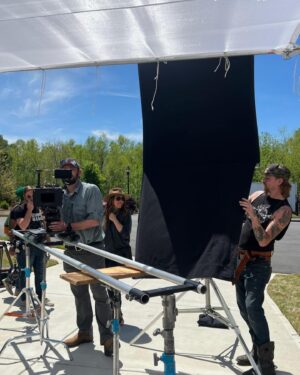 Haylie Duff Instagram - So many wonderful people make a movie come together, this is an appreciation post for #TheNeighborsAreWatching crew and cast… who put in long hours & overnight shoots to make this story come to life. Our movie airs tonight on @lifetimetv and we hope you enjoy it! 😊 *this movie was filmed before the SAG-AFTRA strike. #womeninfilm