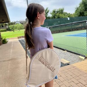 Haylie Duff Instagram - Any girl moms know something about your daughter jacking everything out of your closet?? 😂 Wouldn’t have it any other way! 🎾🩷 @stoneyclover