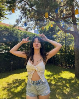 Hazal Subaşı Instagram - ☀️🫠