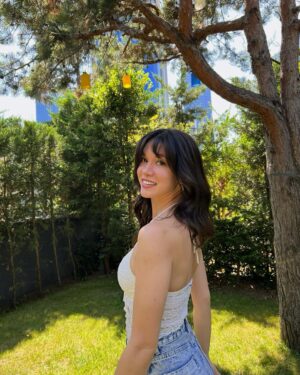 Hazal Subaşı Instagram - ☀️🫠