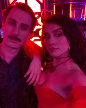 Hazar Ergüçlü Instagram - Bu akşam bizim ortam💃🏿❤️‍🔥 @incitaneleribkm