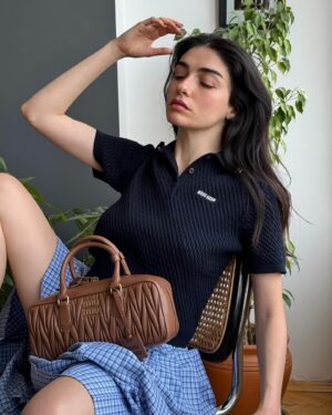 Hazar Ergüçlü Instagram - 👛 @miumiu  #miumiu #miuarcadie