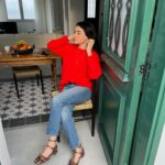 Hazar Ergüçlü Instagram - ♥️ @elleshoescom