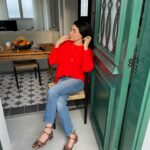 Hazar Ergüçlü Instagram - ♥️ @elleshoescom