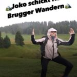 Hazel Brugger Instagram - EXKLUSIVE VORSCHAU: @officiallyjokoturbo sorgt dafür, dass @hazelsgonnahaze nochmal richtig abkichert, bevor ihr das Lachen auf dem Berggipfel ggf. vergeht. Das und mehr Wahnsinn gibt’s am Samstag, 20:15 Uhr auf @prosieben & @joyn.de bei einer neuen Folge #DudW!