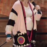 Hazel Brugger Instagram - Danke für insgesamt knapp 1 Million Views und Klicks auf allen Kanälen zusammengenommen - und das allein in den ersten 36 Stunden! Mein #standupcomedy Special #kennensiediesefrau ist jetzt for free auf YouTube!