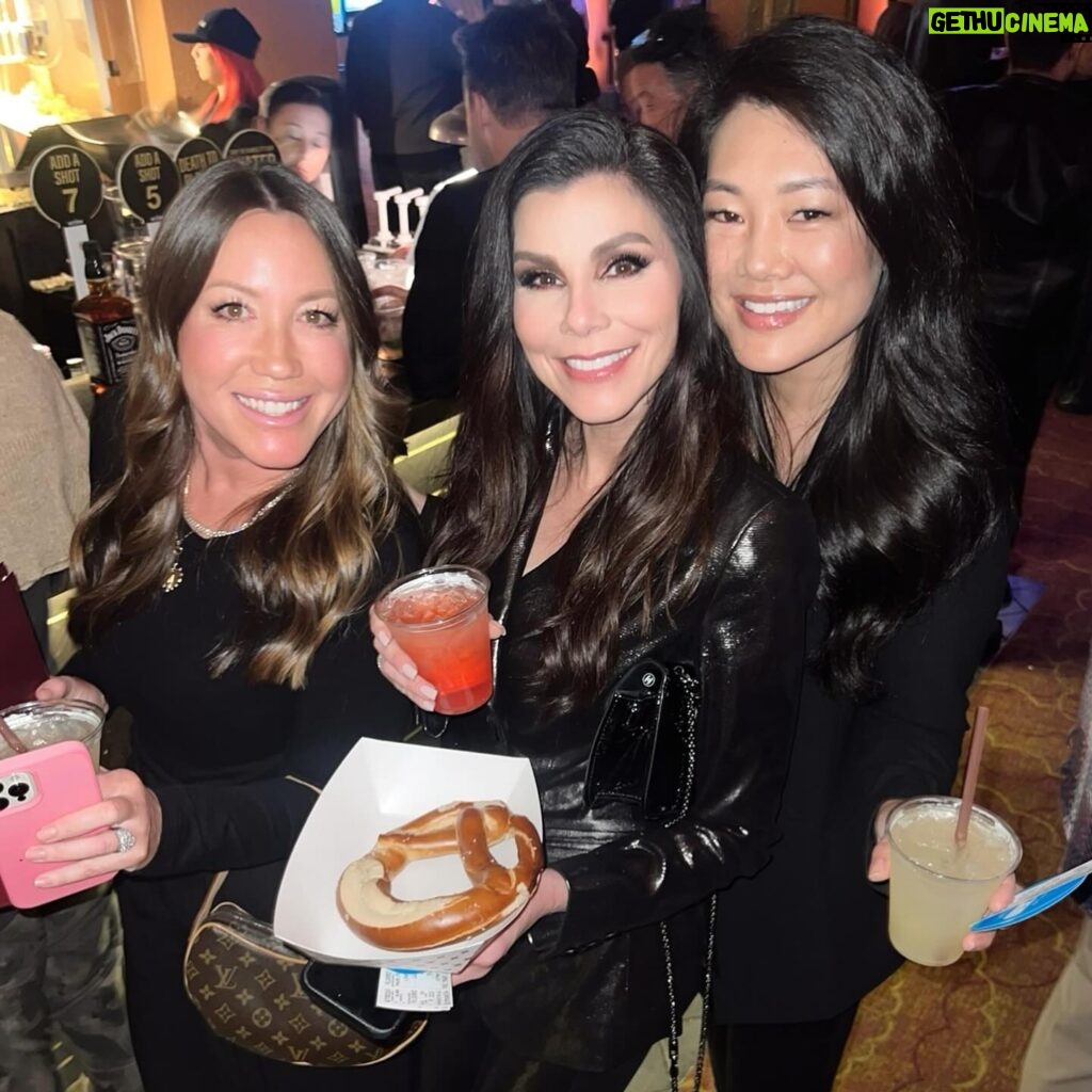 Heather Dubrow Instagram - A soft pretzel, pics in soft focus 🤷🏻‍♀😂, a night of laughter, and great friends is my love language!!! Countess Luann absolutely CRUSHED IT! If you have the chance to see her cabaret show - GO! Swipe for a little recap of a great night out ❤❤