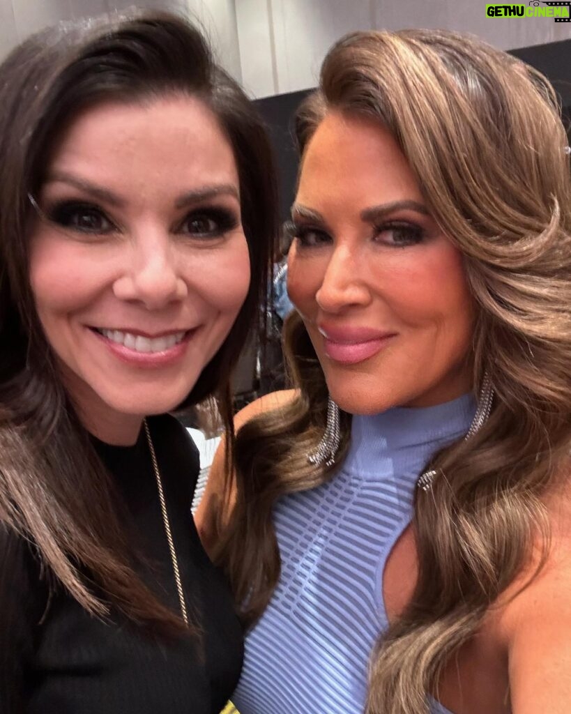 Heather Dubrow Instagram - BRAVOCON Selfies !!! 💃🏻💃🏻 There are literally so many to choose from, but here are a few to tie you over! This weekend has been incredible! More on that later but for now…which is your favorite????
