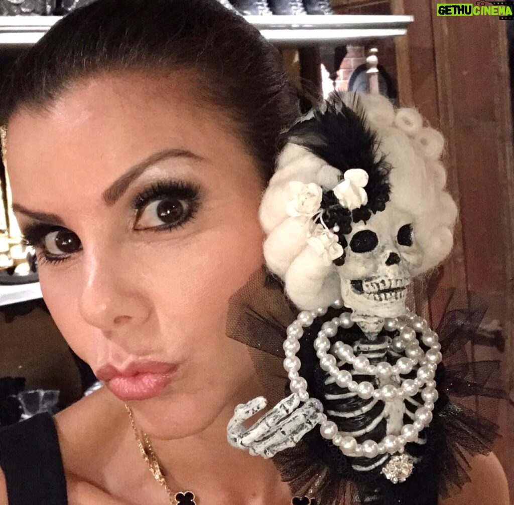 Heather Dubrow Instagram - In the spirit of Halloween… ☠️👻 OK pause I have confession- this is actually an old photo because I have to admit, THIS year I’m skipping over Halloween and getting straight into the spirit of the holidays…. does anyone else do this?? The only “BOO” I want to experience tonight is BOOZE 🤷🏻‍♀️😂💃🏻
