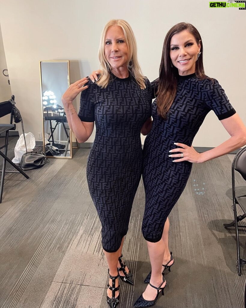 Heather Dubrow Instagram - Sin city… we’re coming for you !!! 👀👀 Bravocon is THIS week so I’m reminiscing on last year and thinking about how this year will go… It’s been a month since the RHOC finale and I’ve seen some of the girls since then but it’ll be the first time I see others so – in Vegas-fashion, we’ll let the chips fall where they may 🤷🏻‍♀️💃🏻 Who here is coming this year, who are you excited to see and what events are you most excited about?? & If you came last year, what was your favorite part?