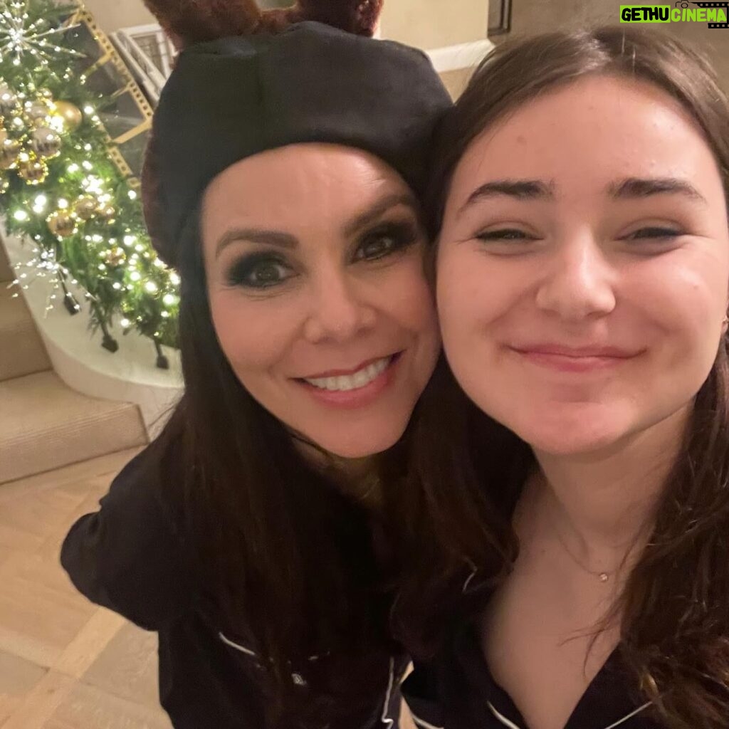 Heather Dubrow Instagram - Celebrating International Women’s Day a little late but the truth is – every day is a GOOD day to celebrate ! Honoring the INCREDIBLE, strong and beyond capable women in my life (I couldn’t find photos of ALL of them but you know who you are!!) and my smart and beautiful daughters ❤️ I saw something that said: Here’s to strong women: May we know them May we be them May we raise them CHEERS to that !!! ❤️