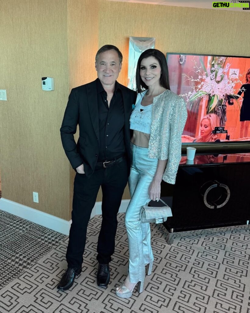 Heather Dubrow Instagram - Thankful for your love and endless support but above everything, this year I’m extra thankful for your HEALTH. I love you @drdubrow and to anyone reading this: remember to always trust your gut if you think something is wrong with your partner, family member, or friend and if you see someone having stroke-like symptoms, remember the warning signs: BE FAST (Balance, Eye focus, Facial drooping, Arms, Strength & can they lift overhead, Speech slur, TIME… get to the hospital!). This year could have gone very differently but I am beyond thankful it didn’t ❤️