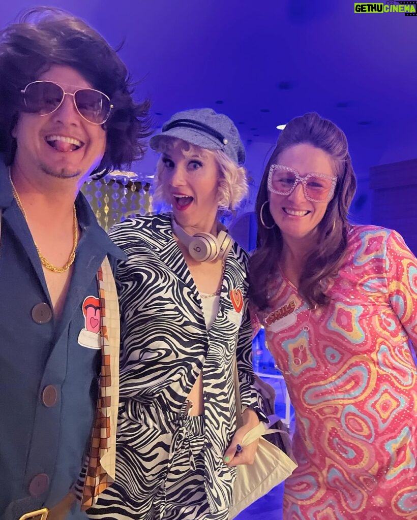 Heather Morris Instagram - 70s Murder Mystery Parties are my JAM! @lapistolpete @janee.marie y’all murdered this party