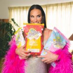 Heidi D'Amelio Instagram - Celebrating #NationalPopcornDay in style with @behappysnacksco of course 🍿🩷✨ Celebrate with me and grab a bag (or four 😉) exclusively at Walmart!