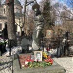 Helen Mirren Instagram - ok, another test. who is this Russian Legend buried just around the corner from my grandfather?