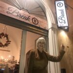 Helen Mirren Instagram - and a great new bar in Alessano