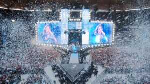 Helene Fischer Instagram - Es geht weiter, wie im Rausch ... 
Der Ticketverkauf* für die größte Open-Air-Show, die ich jemals gespielt habe, startet am Donnerstag um 10 Uhr!

Ich freu‘ mich jetzt schon sooo sehr auf ein Wiedersehen mit euch - das  wird der Wahnsinn!!!🤩!!!!

❤️ Eure Helene 

---
*Als Newsletter Abonnent:in oder Fanclub Mitglied kannst du dir deine Tickets eine Stunde vor dem offiziellen Vorverkauf (diesen Donnerstag zwischen 9 und 10 Uhr) sichern. 

Falls du den Newsletter noch nicht abonniert hast, kannst du das hier nachholen: helene-fischer.de/#newsletter (Link in der Bio)