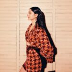 Helin Kandemir Instagram - I get down to Beat poetryyy And my jazz collection’s rare 🚨