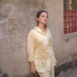 Helly Shah Instagram - Fifty shades of tiredness in this post 🤣 Outfit: @kaftanize_clothing Brand Pr : @socialpinnaclepr x @styling.your.soul Clicked by : @iam_rajinamdar