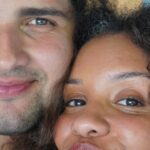 Heslaine Vieira Instagram - No seu aniversário eu agradeço a Deus pela oportunidade de conviver com você todos os dias A vida tem mais cor, mais acolhimento, mais risadas, mais leveza. Eu te desejo saúde, sabedoria e boas pessoas do seu lado. Que seu novo ano seja generoso meu amor! Você é amigo como poucos, um marido noivo como poucos, tem caráter como poucos, é um cúmplice como poucos e eu dei a tremenda sorte de estar caminhando pela vida do seu lado Estaremos juntos e felizes até quando Deus permitir E que seja até os cabelos brancos tomarem conta de nós Eu quero mais anos celebrando sua vida e vibrando com suas conquistas Amo você 🤍