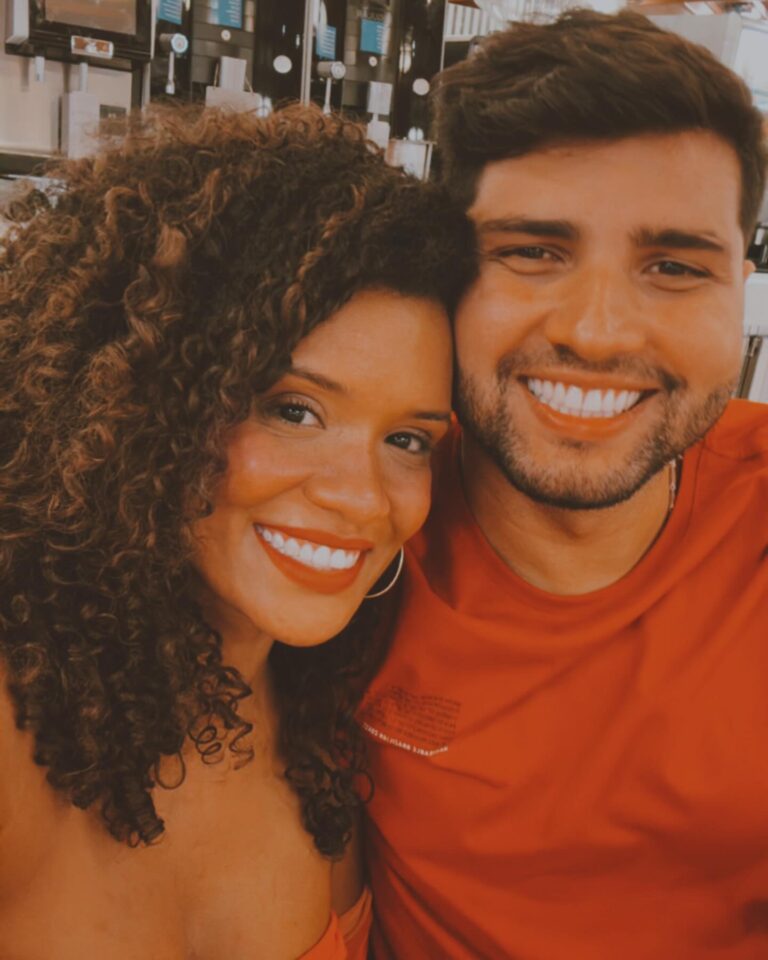 Heslaine Vieira Instagram - Pra sempre SIM 💍 Fui surpreendida da maneira mais linda do mundo Ainda muito emocionada pra escrever Te amo meu noivo @gustavox7