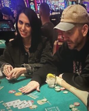 Hila Klein Instagram - 8 months and surprise weekend in vegas with the family! ❤️
